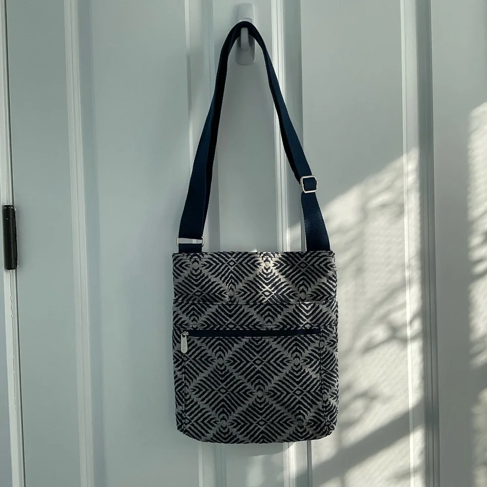 Thirty-One Stylish Navy and Gray Patterned Women's Brocade Crossbody Bag - Picture 3 of 12